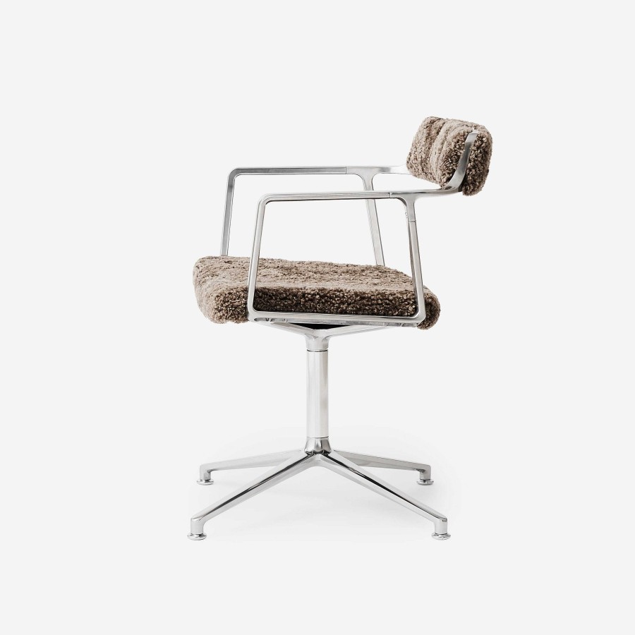 Mobler Vipp | Vipp Swivel Chair, Curly Edition